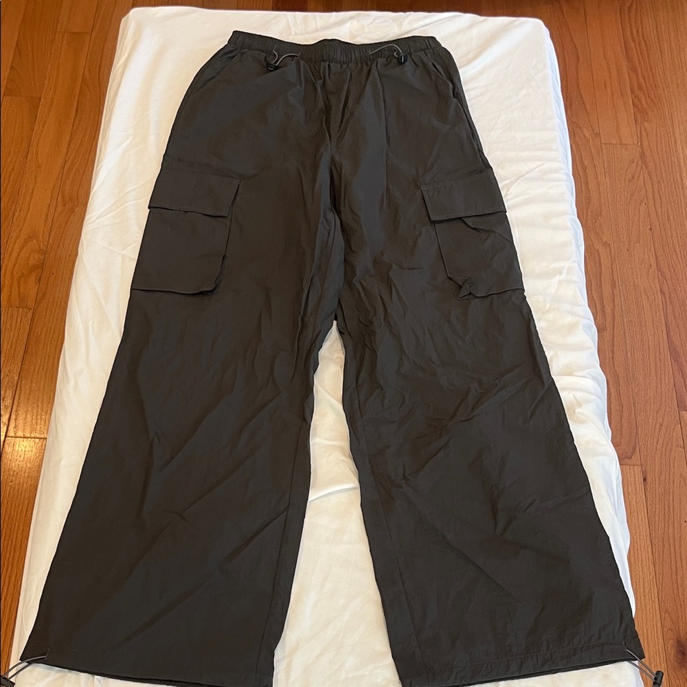 SHEIN Dark Gray Cargo Pants for Men